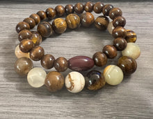 Load image into Gallery viewer, Tiger’s eye football bracelet
